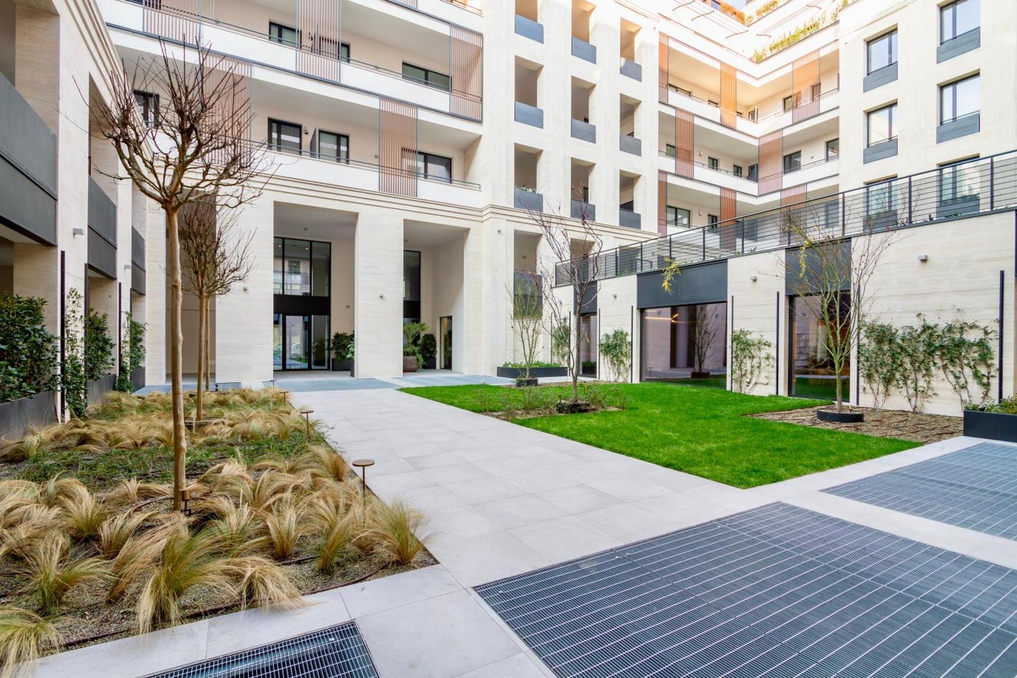 Urban Luxury - Bright And Central Apartment Milan Exterior photo